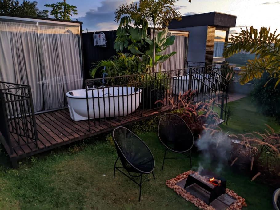Tiny House Paraiso Minicasas Com Hidromassagem Pouso Alegre Eksteriør billede